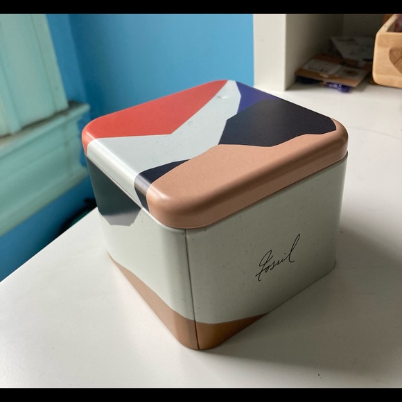 Women’s Fossil Watch Round Silver 38 mm - Picture 4 of 4